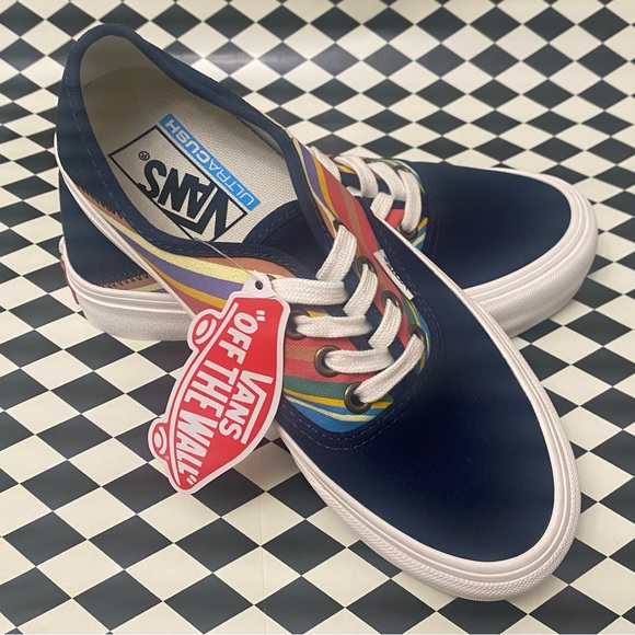 NWT Retro Stripes Authentic Vans - Picture 3 of 3